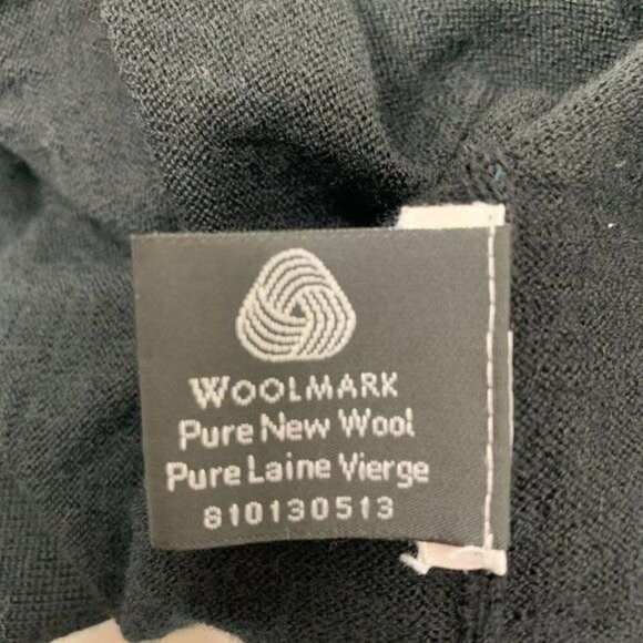 Uniqlo Classic Wool Crew Neck Long Sleeve Fitted Sweater - Black, Size Small - Picture 4 of 4